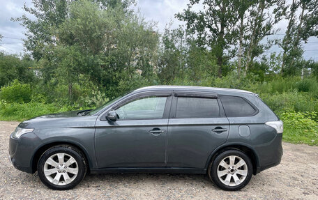 Mitsubishi Outlander III рестайлинг 3, 2014 год, 1 390 000 рублей, 5 фотография