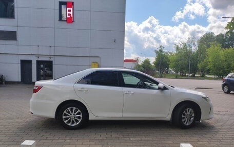 Toyota Camry, 2015 год, 1 390 000 рублей, 3 фотография