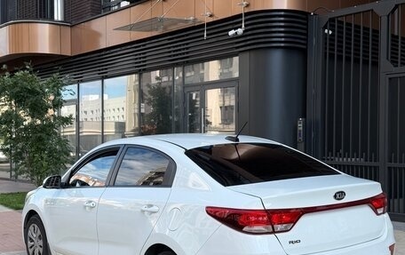KIA Rio IV, 2017 год, 990 000 рублей, 5 фотография