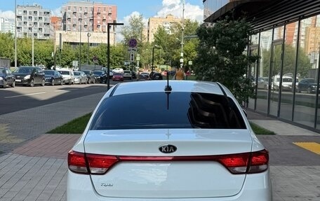 KIA Rio IV, 2017 год, 990 000 рублей, 4 фотография
