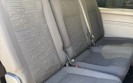 Volkswagen Caravelle T6 рестайлинг, 2020 год, 4 200 000 рублей, 8 фотография