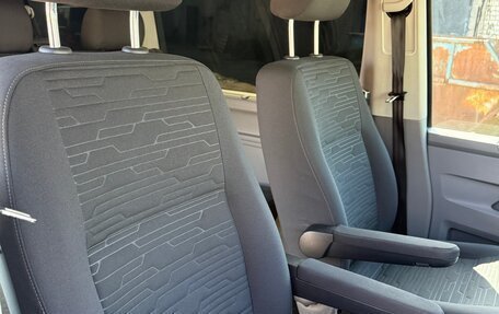 Volkswagen Caravelle T6 рестайлинг, 2020 год, 4 200 000 рублей, 13 фотография