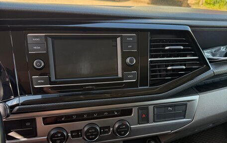 Volkswagen Caravelle T6 рестайлинг, 2020 год, 4 200 000 рублей, 18 фотография