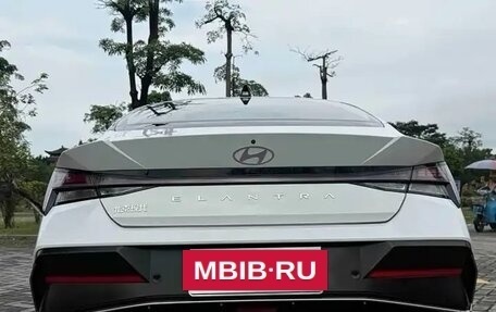 Hyundai Elantra, 2023 год, 1 740 000 рублей, 7 фотография