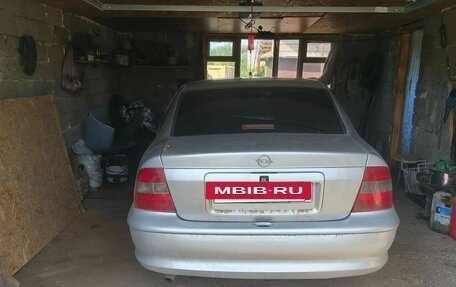 Opel Vectra B рестайлинг, 1998 год, 150 000 рублей, 3 фотография