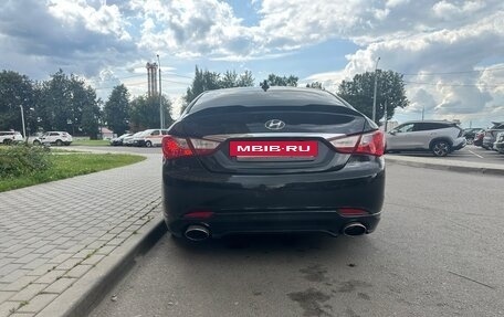 Hyundai Sonata VI, 2011 год, 1 000 000 рублей, 4 фотография