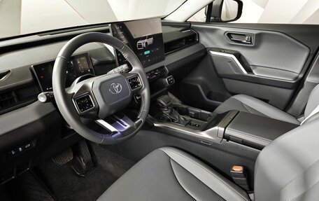 Toyota RAV4, 2026 год, 4 300 000 рублей, 18 фотография