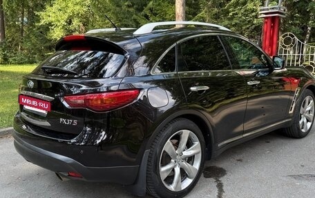 Infiniti FX II, 2011 год, 2 200 000 рублей, 3 фотография