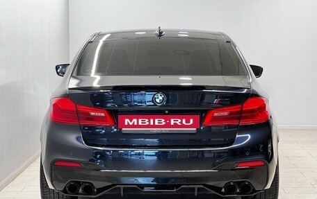 BMW 5 серия, 2019 год, 2 597 000 рублей, 3 фотография