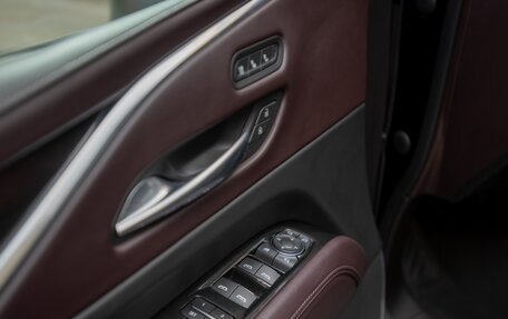 Cadillac Escalade V, 2021 год, 10 500 000 рублей, 12 фотография