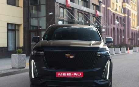 Cadillac Escalade V, 2021 год, 10 500 000 рублей, 3 фотография