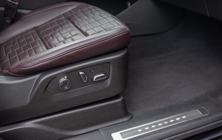 Cadillac Escalade V, 2021 год, 10 500 000 рублей, 40 фотография
