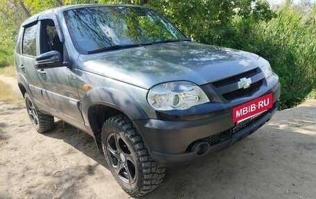 Chevrolet Niva I рестайлинг, 2011 год, 500 000 рублей, 3 фотография