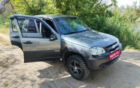 Chevrolet Niva I рестайлинг, 2011 год, 500 000 рублей, 11 фотография