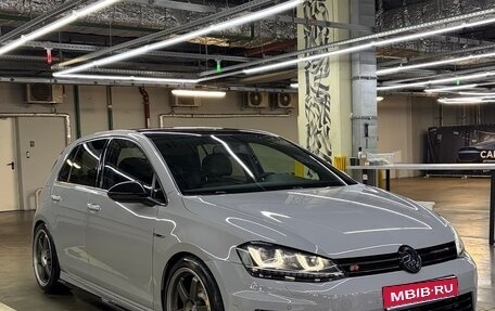 Volkswagen Golf R VII, 2015 год, 4 000 000 рублей, 1 фотография
