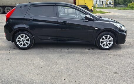 Hyundai Solaris II рестайлинг, 2012 год, 720 000 рублей, 5 фотография