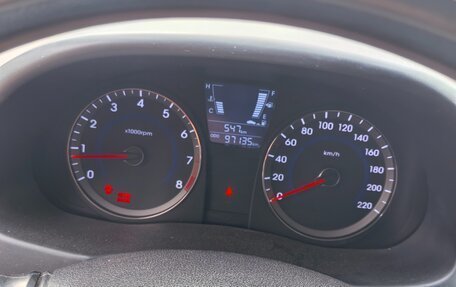 Hyundai Solaris II рестайлинг, 2012 год, 720 000 рублей, 9 фотография