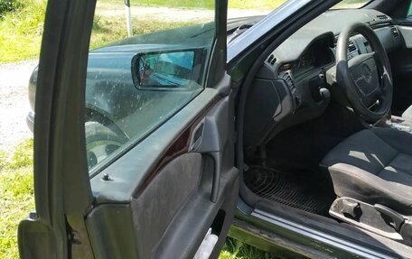 Mercedes-Benz E-Класс, 1996 год, 300 000 рублей, 7 фотография
