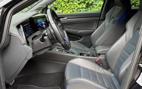 Volkswagen Golf R, 2022 год, 5 900 000 рублей, 16 фотография