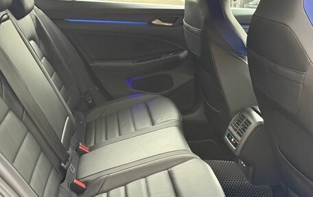 Volkswagen Golf R, 2022 год, 5 900 000 рублей, 36 фотография