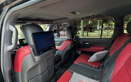 Toyota Land Cruiser, 2022 год, 12 000 000 рублей, 9 фотография