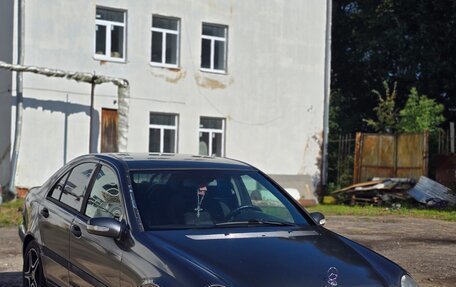 Mercedes-Benz C-Класс, 2003 год, 500 000 рублей, 3 фотография