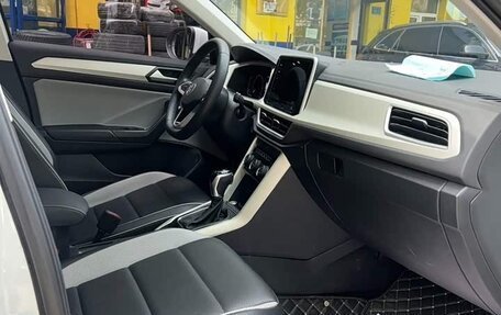 Volkswagen T-Roc I, 2023 год, 1 485 111 рублей, 16 фотография