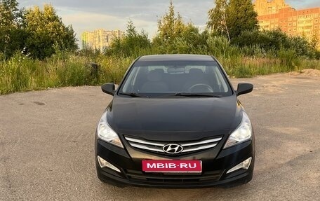 Hyundai Solaris II рестайлинг, 2016 год, 950 000 рублей, 1 фотография