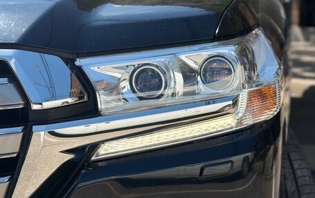 Toyota Land Cruiser 200, 2017 год, 10 700 000 рублей, 5 фотография