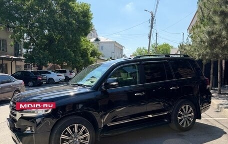 Toyota Land Cruiser 200, 2017 год, 10 700 000 рублей, 6 фотография