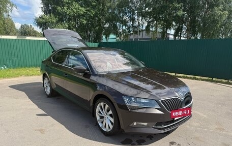 Skoda Superb III рестайлинг, 2018 год, 2 400 000 рублей, 4 фотография