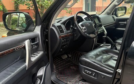 Toyota Land Cruiser 200, 2013 год, 3 590 000 рублей, 7 фотография