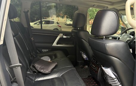 Toyota Land Cruiser 200, 2013 год, 3 590 000 рублей, 15 фотография