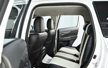 Mitsubishi Outlander III рестайлинг 3, 2016 год, 1 515 000 рублей, 14 фотография