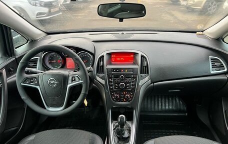 Opel Astra J, 2012 год, 685 000 рублей, 10 фотография