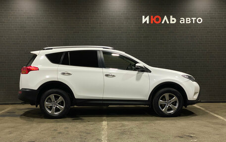 Toyota RAV4, 2015 год, 1 750 000 рублей, 5 фотография