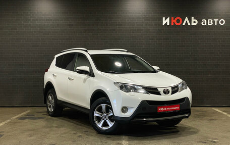 Toyota RAV4, 2015 год, 1 750 000 рублей, 4 фотография