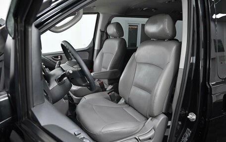 Hyundai Grand Starex Grand Starex I рестайлинг 2, 2013 год, 1 585 000 рублей, 11 фотография
