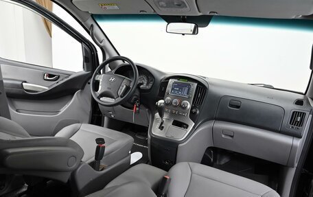 Hyundai Grand Starex Grand Starex I рестайлинг 2, 2013 год, 1 585 000 рублей, 5 фотография