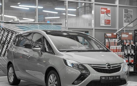 Opel Zafira C рестайлинг, 2012 год, 949 000 рублей, 3 фотография