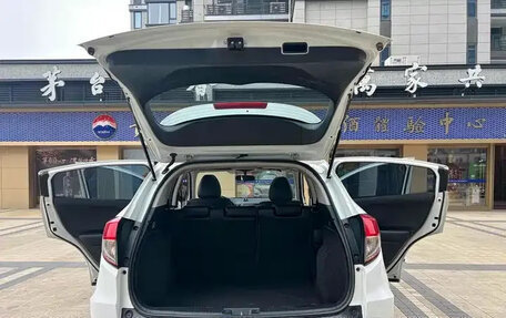 Honda Vezel, 2022 год, 1 183 000 рублей, 17 фотография