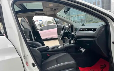 Honda Vezel, 2022 год, 1 183 000 рублей, 12 фотография