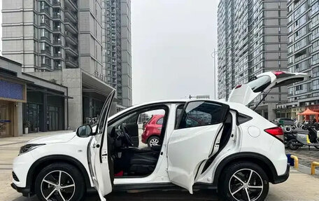 Honda Vezel, 2022 год, 1 183 000 рублей, 16 фотография