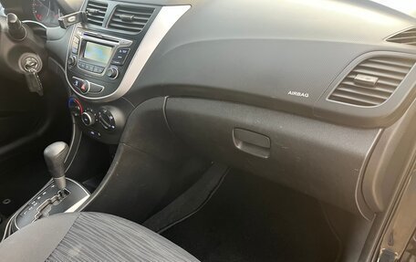Hyundai Solaris II рестайлинг, 2016 год, 950 000 рублей, 10 фотография