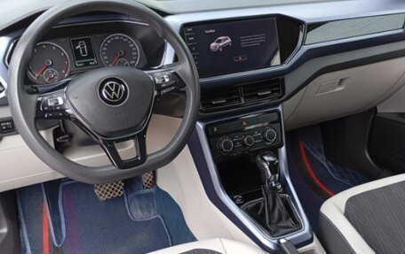 Volkswagen T-Cross I, 2020 год, 1 750 000 рублей, 9 фотография