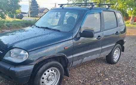Chevrolet Niva I рестайлинг, 2004 год, 230 000 рублей, 3 фотография