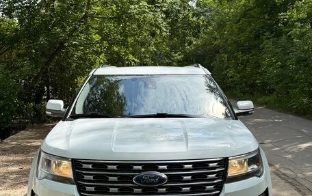 Ford Explorer VI, 2018 год, 2 850 000 рублей, 3 фотография