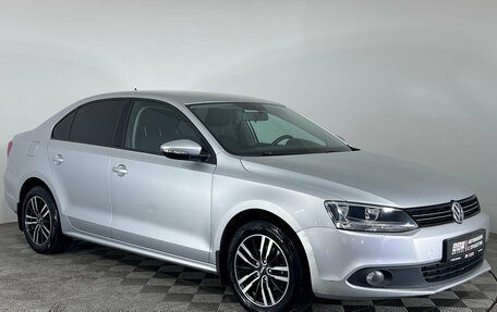 Volkswagen Jetta VI, 2013 год, 992 000 рублей, 3 фотография