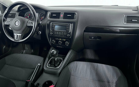 Volkswagen Jetta VI, 2013 год, 992 000 рублей, 10 фотография