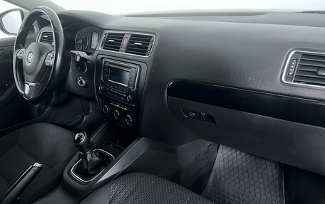 Volkswagen Jetta VI, 2013 год, 992 000 рублей, 11 фотография